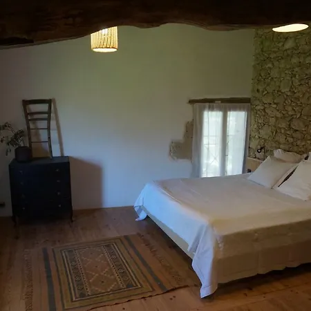 Au Garcin Bed and Breakfast La Romieu