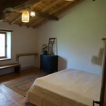 Au Garcin Bed and Breakfast 3*