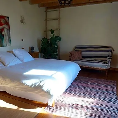 Au Garcin Bed & Breakfast