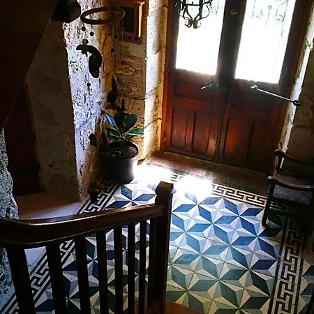 Au Garcin Bed & Breakfast 3*