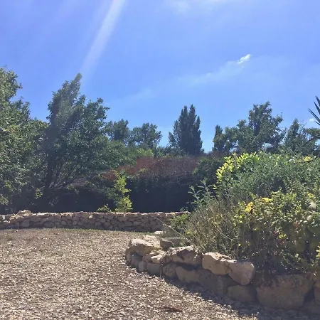 Les 3 Marronniers Au Garcin לינה וארוחת בוקר 3*